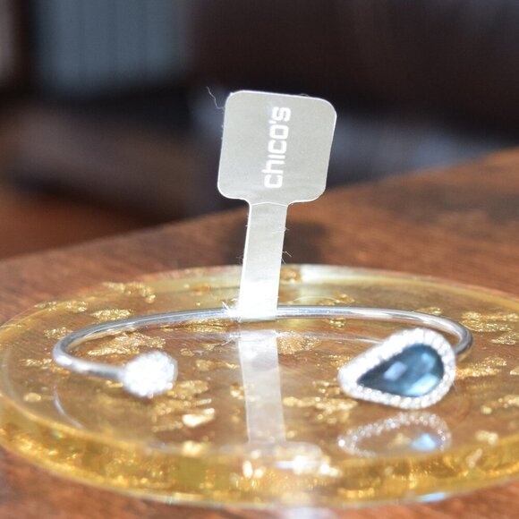 NWT Chico's Blue Pear Shape Stone Silver Plated Bangle Bracelet - Picture 1 of 4